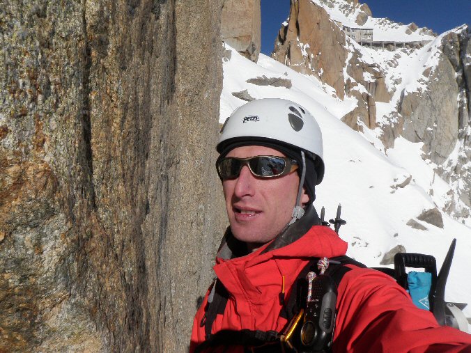 Arete des Cosmiques 30.jpg - En attendant au relais...